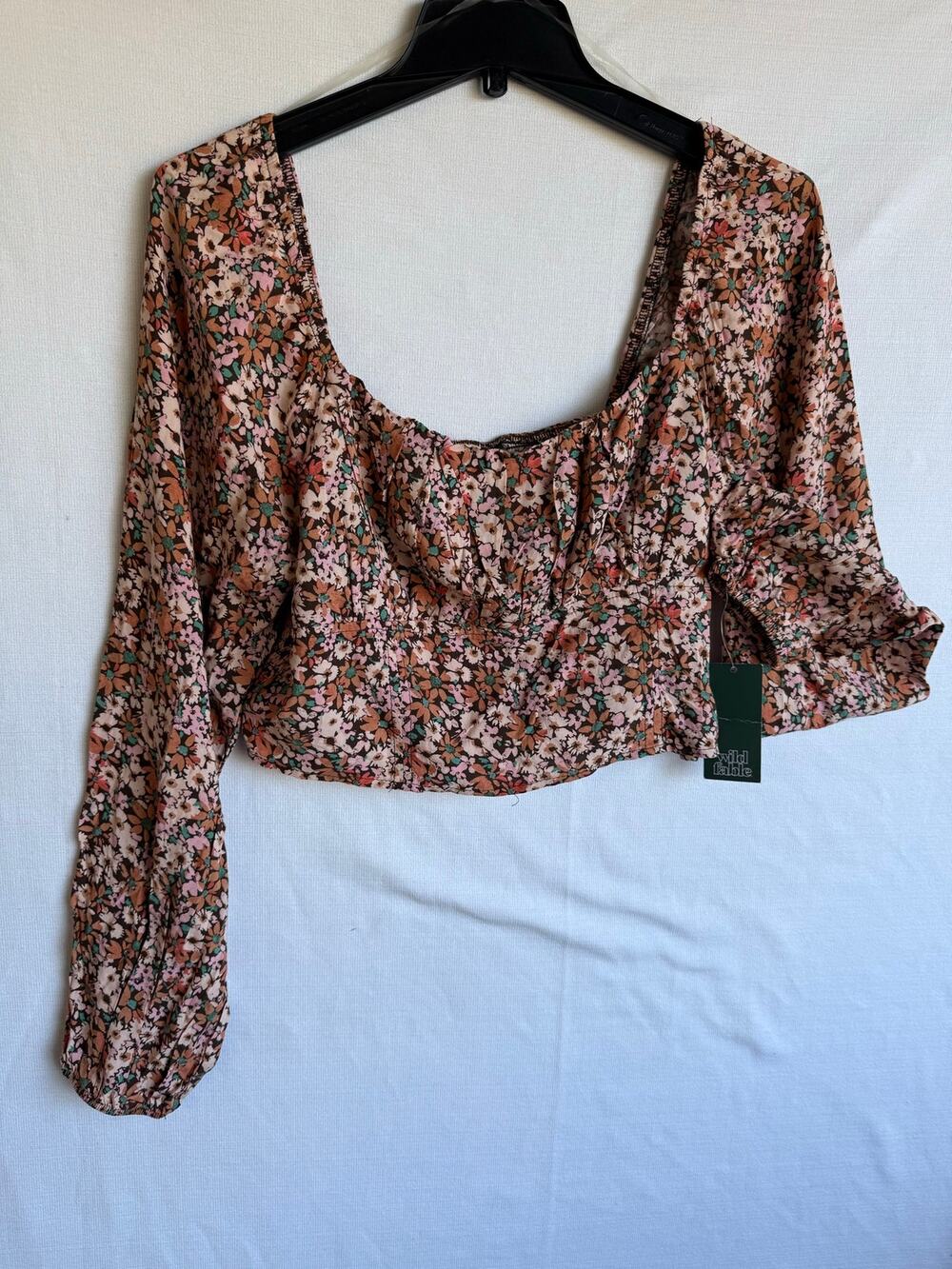 Wild Fable Floral Long Sleeve Crop Top.
